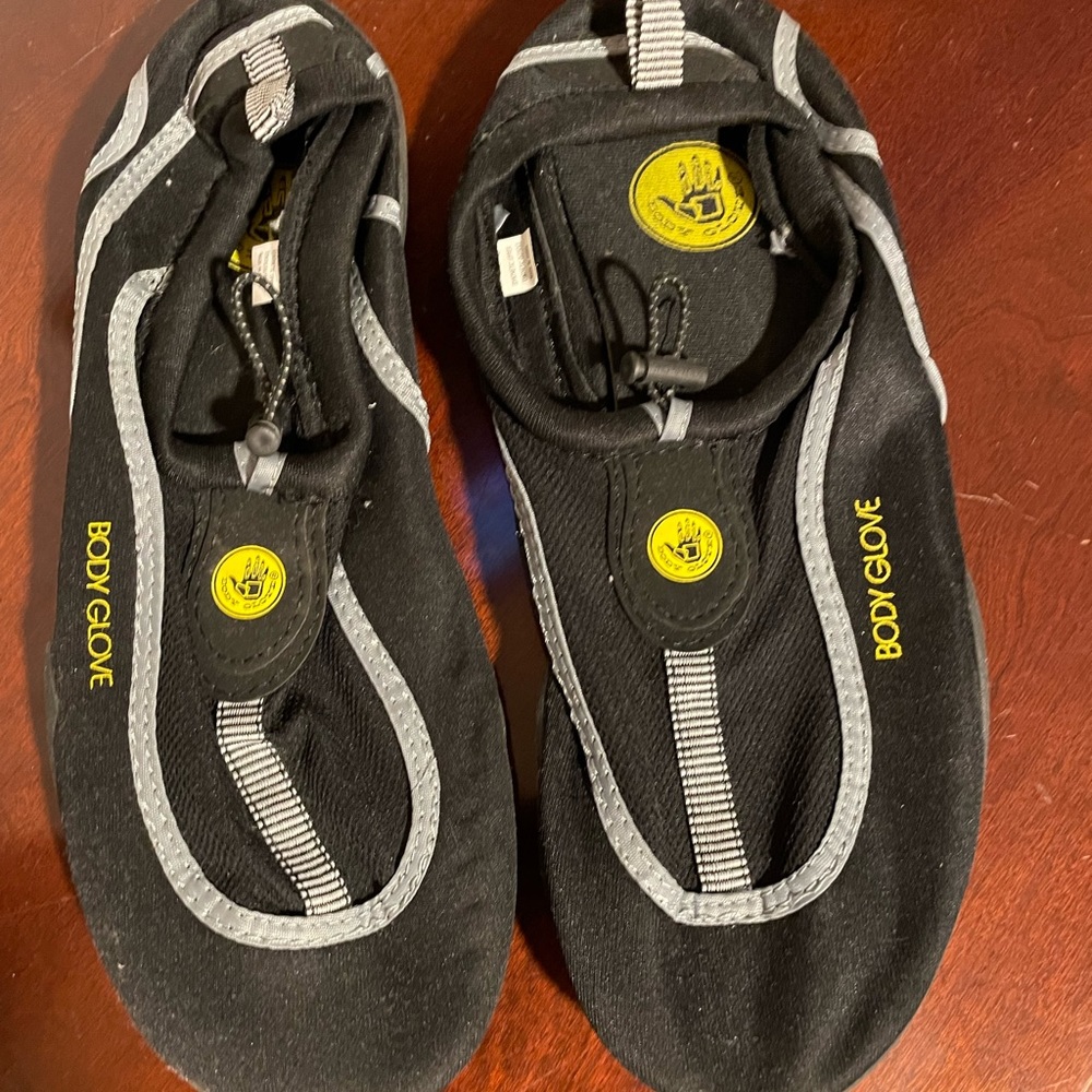 Bodyglove swim shoes